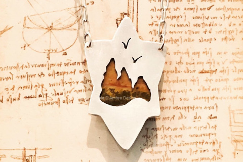 Mountain-Pendant-Back